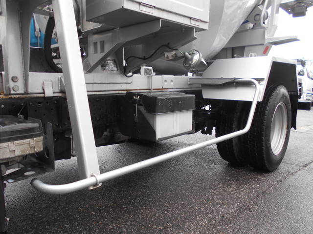 いすゞエルフミキサー車（コンクリートミキサー）小型（2t・3t）[写真21]