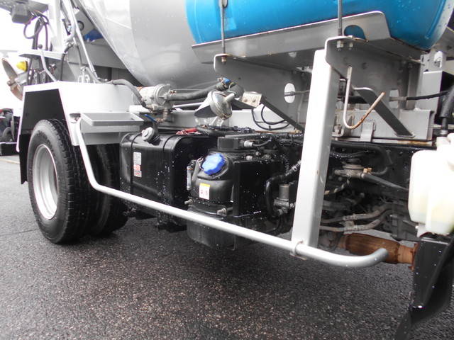 いすゞエルフミキサー車（コンクリートミキサー）小型（2t・3t）[写真22]