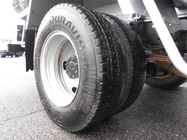 いすゞエルフミキサー車（コンクリートミキサー）小型（2t・3t）[写真26]