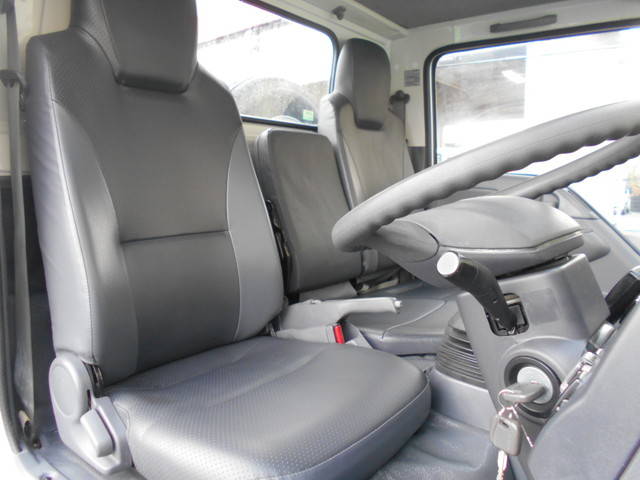 いすゞエルフミキサー車（コンクリートミキサー）小型（2t・3t）[写真28]