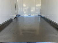 いすゞエルフ冷凍車（冷蔵車）小型（2t・3t）[写真13]