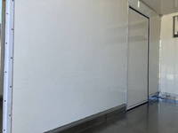 いすゞエルフ冷凍車（冷蔵車）小型（2t・3t）[写真14]