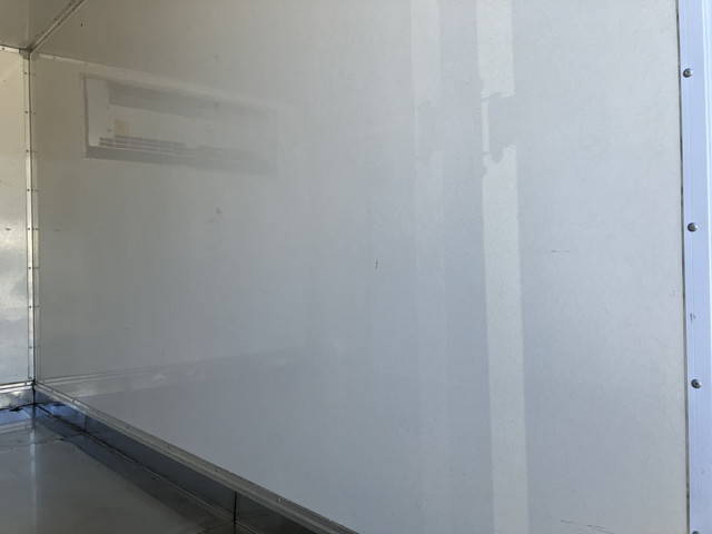 いすゞエルフ冷凍車（冷蔵車）小型（2t・3t）[写真15]