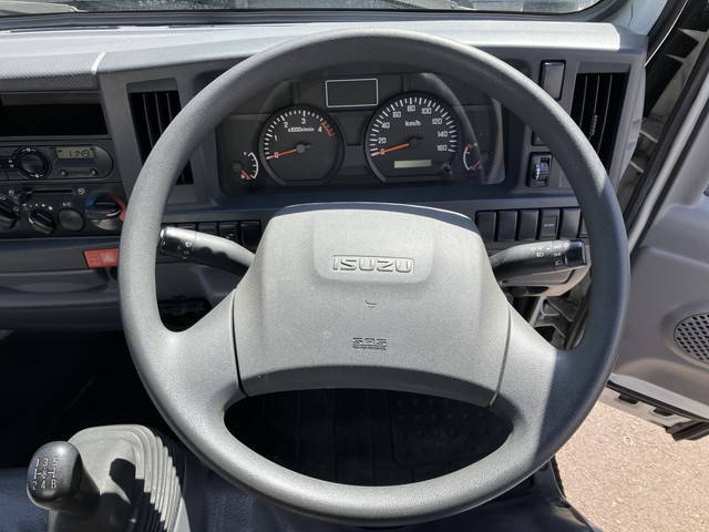 いすゞエルフ冷凍車（冷蔵車）小型（2t・3t）[写真30]