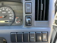 いすゞエルフ冷凍車（冷蔵車）小型（2t・3t）[写真35]