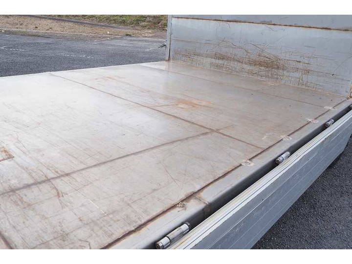 三菱ふそうキャンターアルミブロック小型（2t・3t）[写真11]