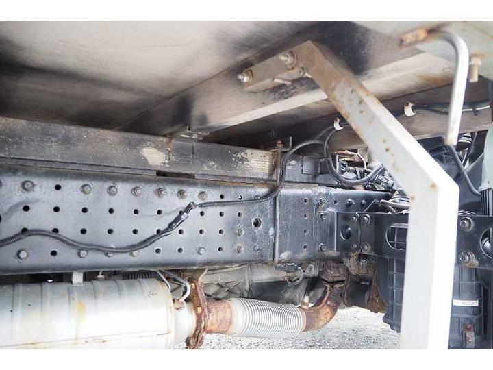 三菱ふそうキャンターアルミブロック小型（2t・3t）[写真15]