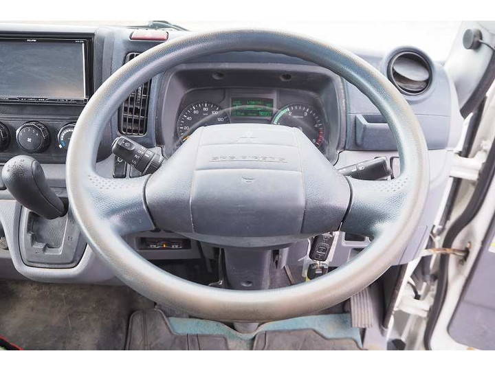 三菱ふそうキャンターアルミブロック小型（2t・3t）[写真39]