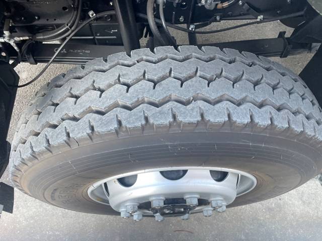 三菱ふそうスーパーグレートダンプ大型（10t）[写真12]