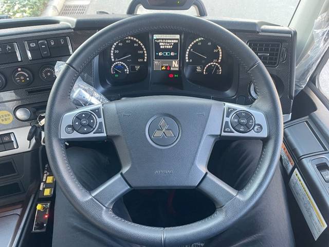 三菱ふそうスーパーグレートダンプ大型（10t）[写真27]