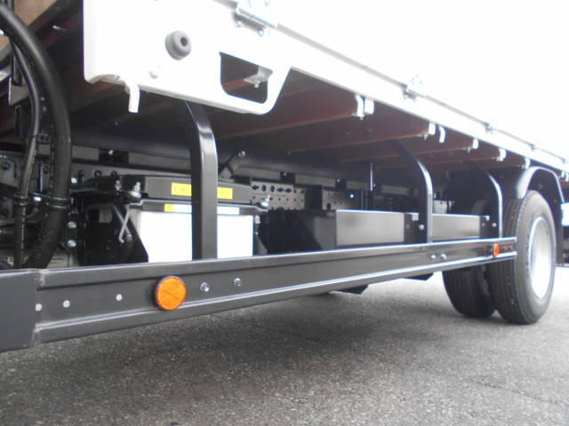 三菱ふそうキャンタークレーン5段小型（2t・3t）[写真20]