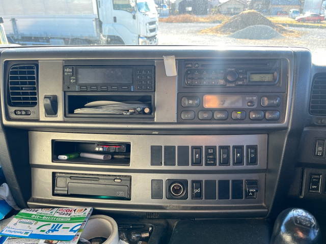 日野プロフィアアルミウイング大型（10t）[写真31]