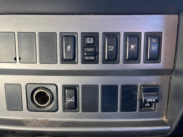 日野プロフィアアルミウイング大型（10t）[写真33]