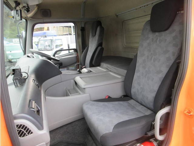 UDトラックスクオンアルミウイング大型（10t）[写真15]