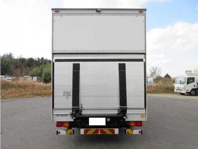 UDトラックスクオンアルミウイング大型（10t）[写真02]