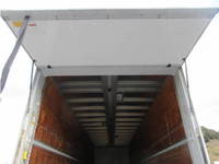 UDトラックスクオンアルミウイング大型（10t）[写真24]