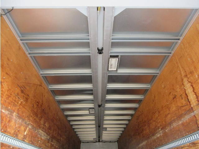 UDトラックスクオンアルミウイング大型（10t）[写真25]