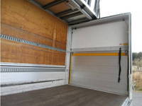 UDトラックスクオンアルミウイング大型（10t）[写真28]