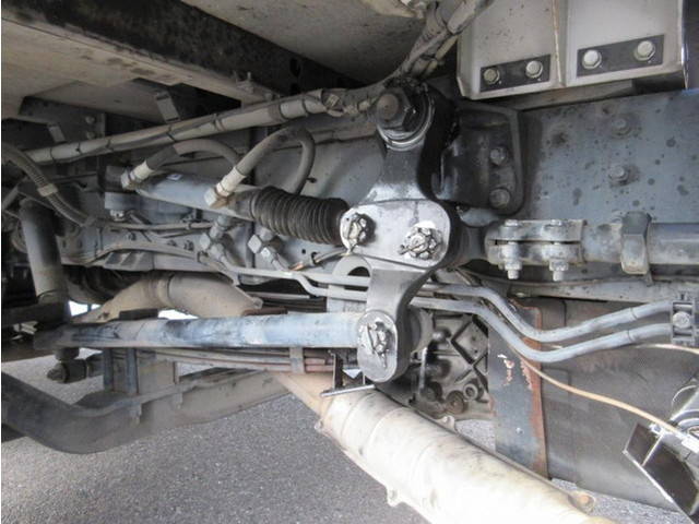 UDトラックスクオンアルミウイング大型（10t）[写真31]