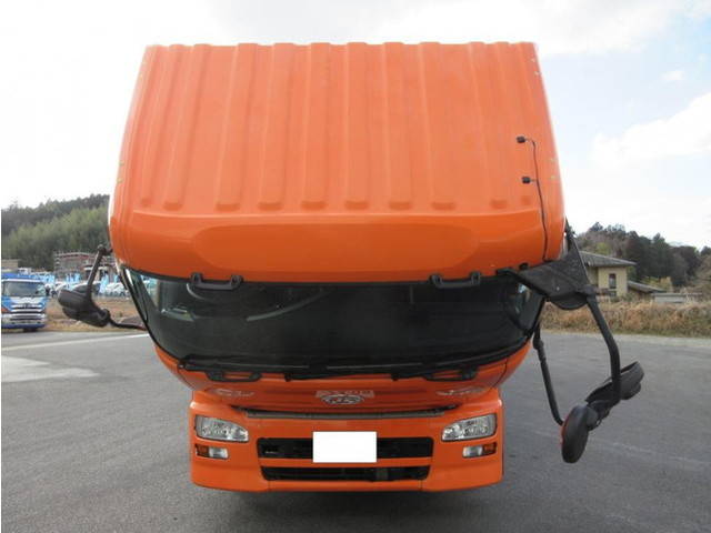 UDトラックスクオンアルミウイング大型（10t）[写真38]