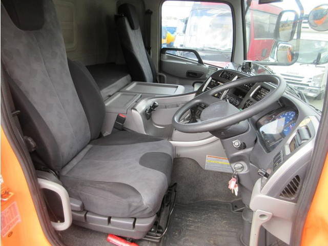 UDトラックスクオンアルミウイング大型（10t）[写真07]