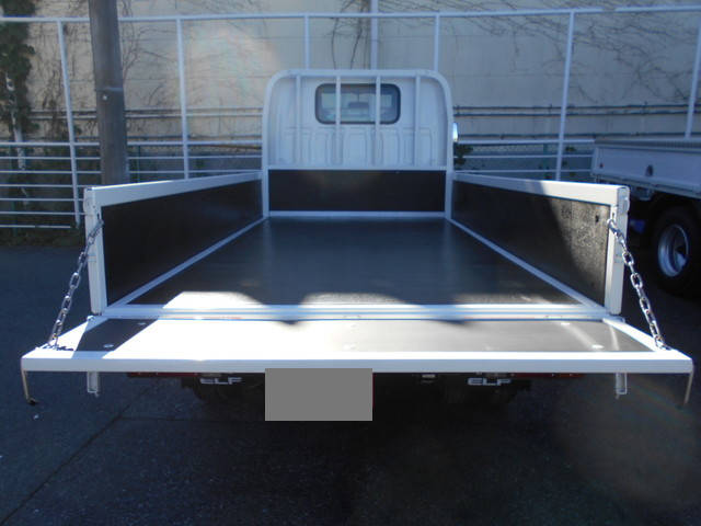 いすゞエルフ平ボディ小型（2t・3t）[写真10]