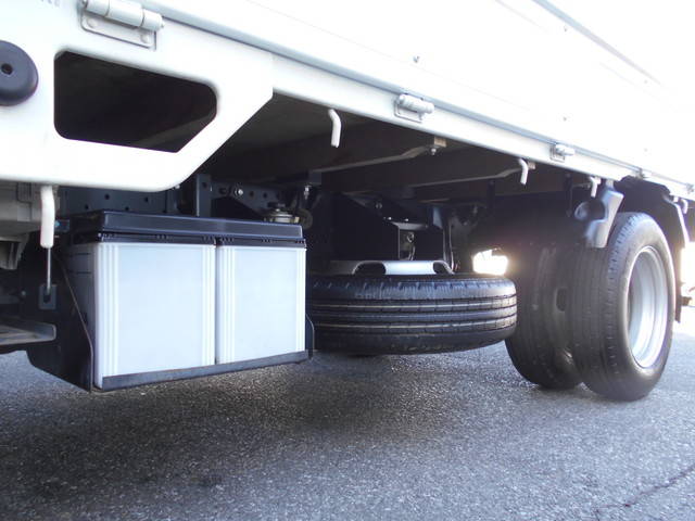 いすゞエルフ平ボディ小型（2t・3t）[写真15]