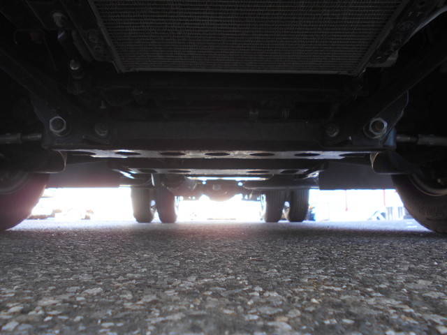 いすゞエルフ平ボディ小型（2t・3t）[写真17]