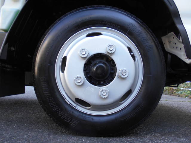 いすゞエルフ平ボディ小型（2t・3t）[写真19]