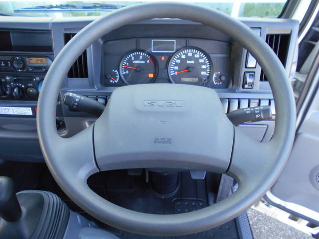 いすゞエルフ平ボディ小型（2t・3t）[写真23]