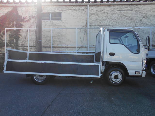 いすゞエルフ平ボディ小型（2t・3t）[写真07]