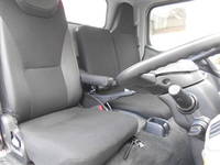 三菱ふそうキャンター平ボディ小型（2t・3t）[写真24]