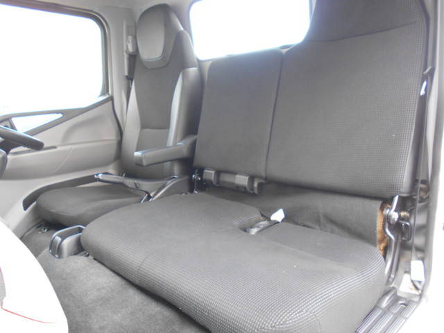 三菱ふそうキャンター平ボディ小型（2t・3t）[写真26]