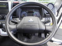 三菱ふそうキャンター平ボディ小型（2t・3t）[写真27]