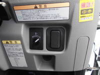 三菱ふそうキャンター平ボディ小型（2t・3t）[写真32]