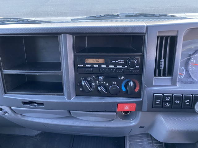 いすゞエルフアルミバン小型（2t・3t）[写真15]