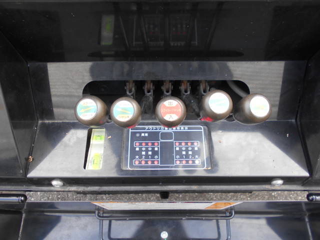 日野デュトロ高所作業車小型（2t・3t）[写真10]