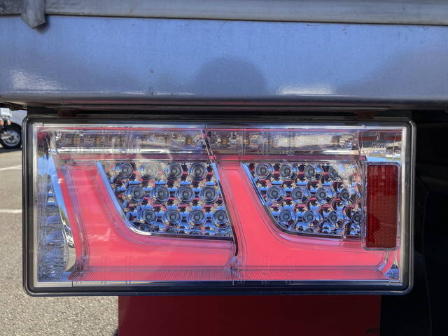 いすゞエルフパネルバン小型（2t・3t）[写真12]