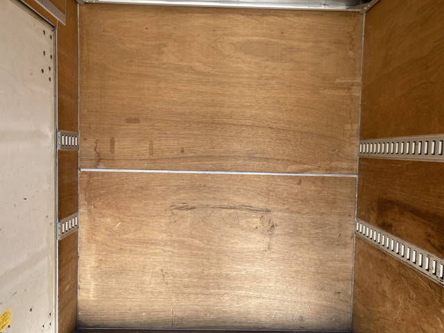 いすゞエルフパネルバン小型（2t・3t）[写真17]