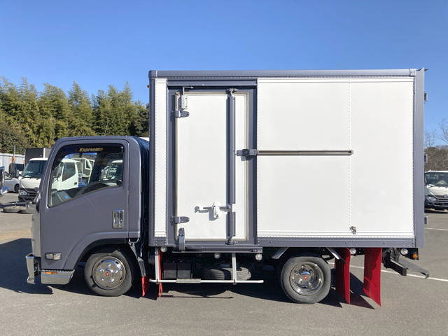 いすゞエルフパネルバン小型（2t・3t）[写真05]