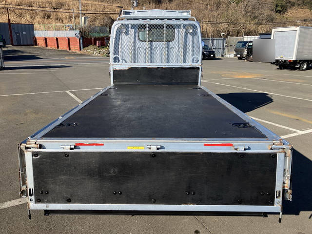 三菱ふそうキャンター平ボディ小型（2t・3t）[写真11]