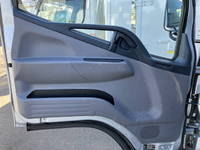 三菱ふそうキャンター平ボディ小型（2t・3t）[写真28]