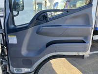 三菱ふそうキャンター平ボディ小型（2t・3t）[写真29]