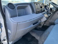 三菱ふそうキャンター平ボディ小型（2t・3t）[写真32]