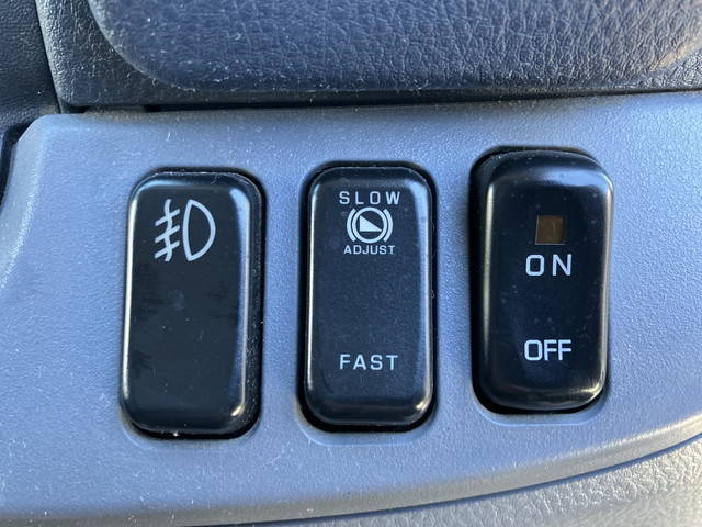 三菱ふそうキャンター平ボディ小型（2t・3t）[写真38]