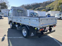 三菱ふそうキャンター平ボディ小型（2t・3t）[写真04]