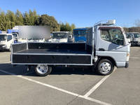 三菱ふそうキャンター平ボディ小型（2t・3t）[写真06]