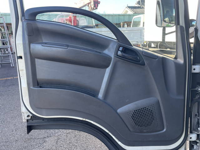 いすゞエルフアルミバン小型（2t・3t）[写真25]