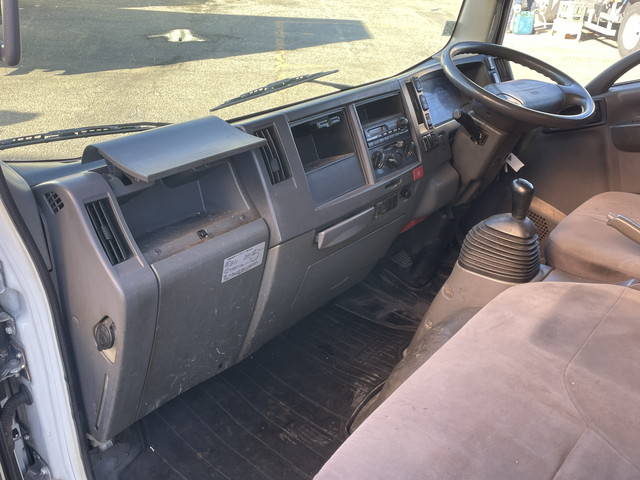 いすゞエルフアルミバン小型（2t・3t）[写真29]