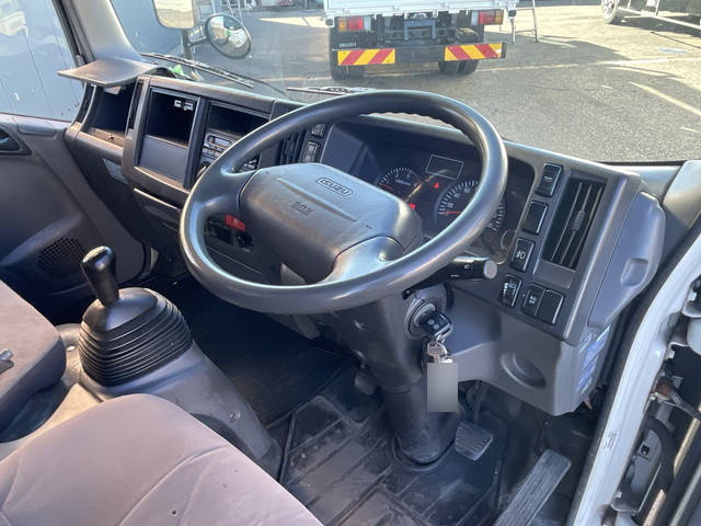 いすゞエルフアルミバン小型（2t・3t）[写真30]